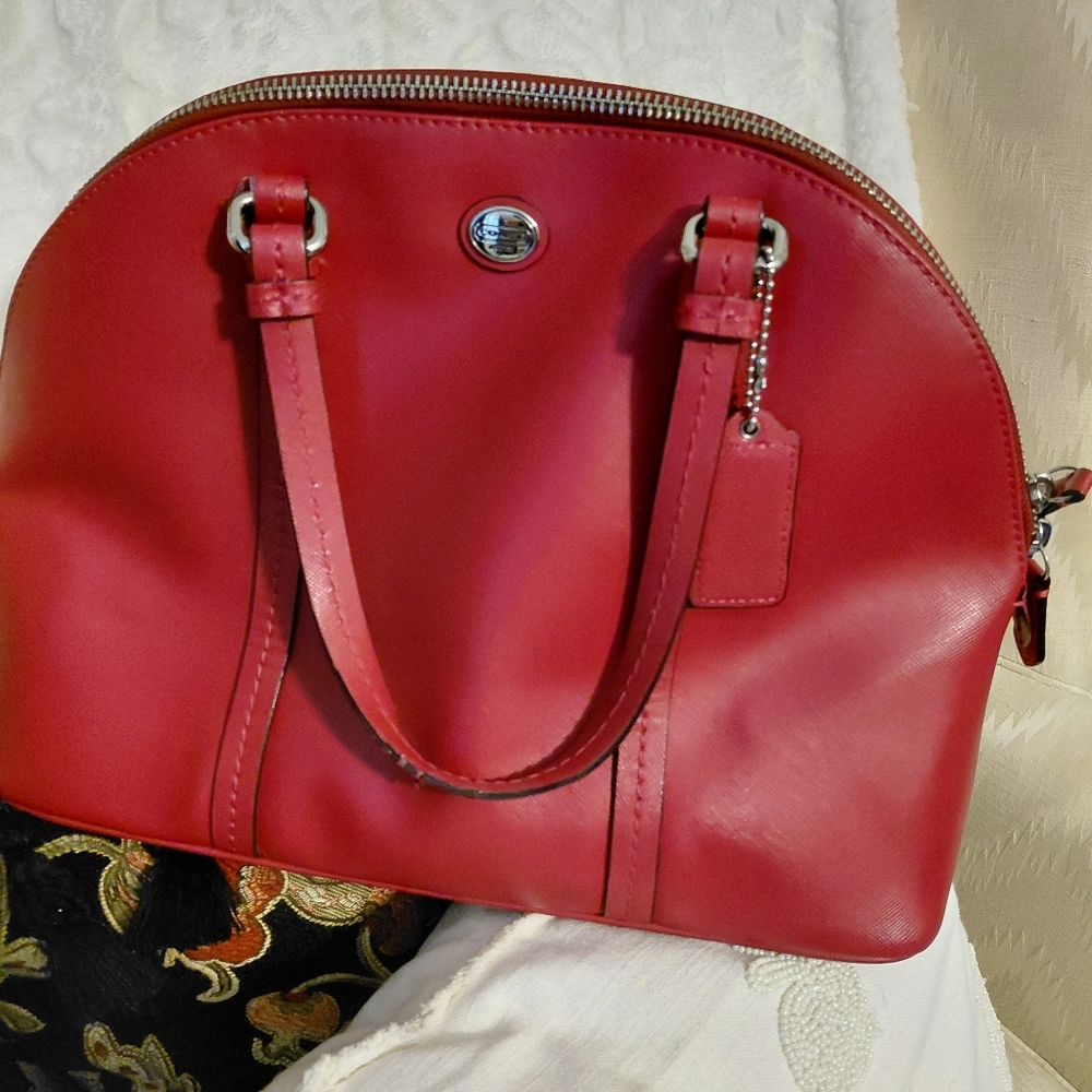 Coach Fuchsia Leather Shoulder Bag (PEYTON SACHEL) - Picture 3 of 3